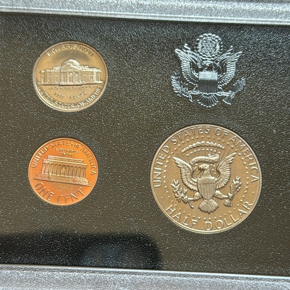 United States Proof Set 1983 - Picture 7 of 9